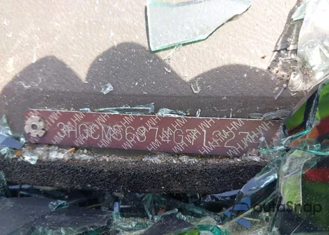 2004 Honda Accord 2.4 Lx from USA, damaged, VIN 3HGCM56374G712279